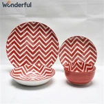 24 پی سی ایس سجیلا سرخ اور سفید شیورون سیرامک ڈنر ویئر سیٹ