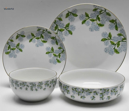 Floral Ceramic Dinnerware Set with Gold Rim Floral Ceramic Dinnerware Set with Gold Rim