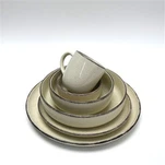 داغ دار رنگ کے چمکدار پتھر کے برتن