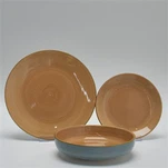 دو رنگوں کے ہاتھ سے پینٹ ڈنر کا سامان